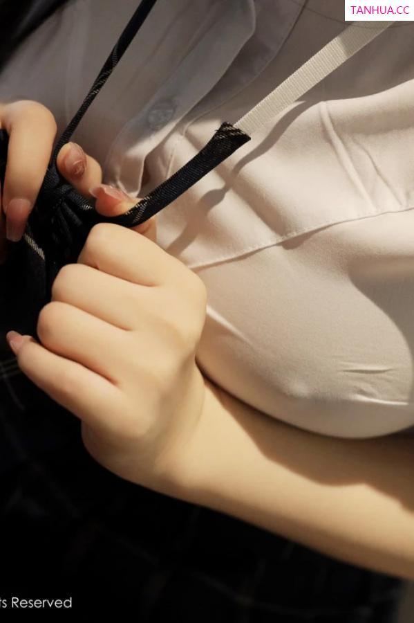   [XiuRen]高清写真图 2024.03.04 No.8173 陈小花 丝袜美腿第40张图片